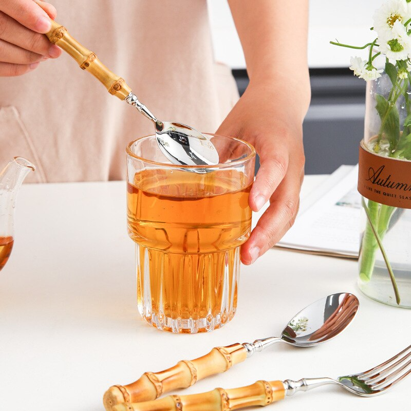 Ortekor Eco Chic | Set de cubiertos de bambú con detalles en acero inoxidable | Cenas sostenibles para reuniones elegantes