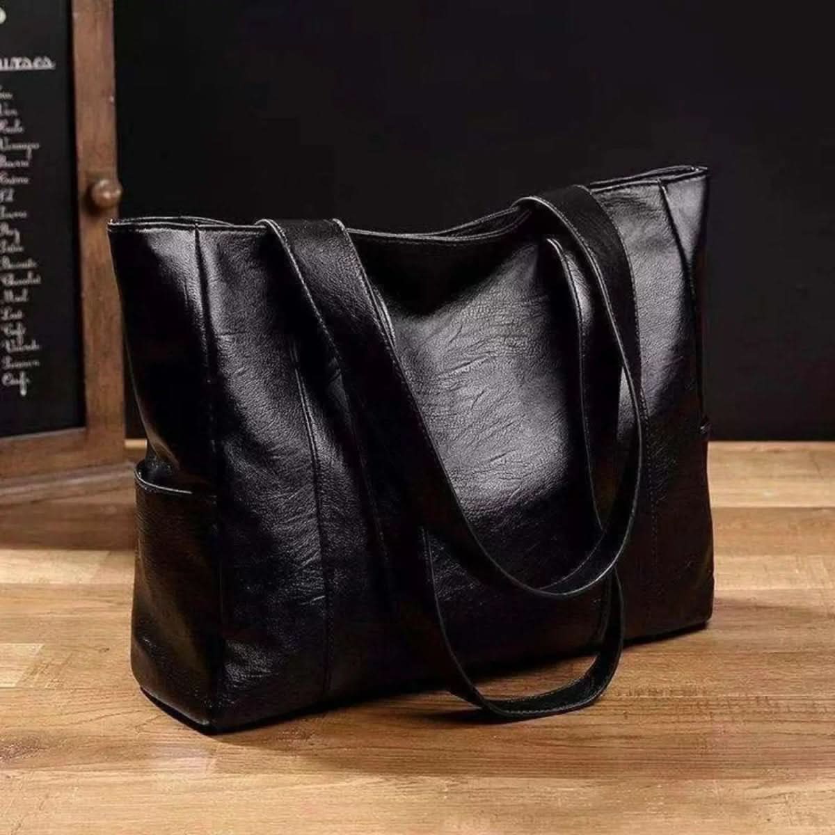 VELVORIA – Vintage Leather Shoulder Bag Spacious Everyday Handbag