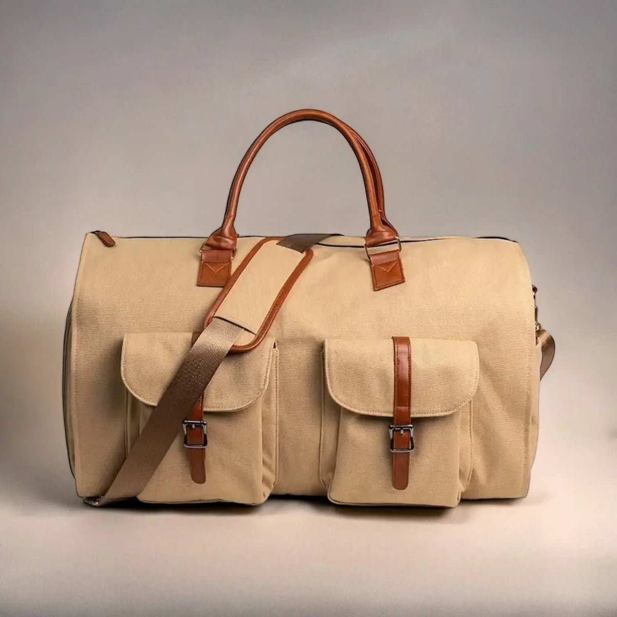 Luxe Leather Duffle Bag with Spacious Interior & Comfortable Handles for Stylish Travel