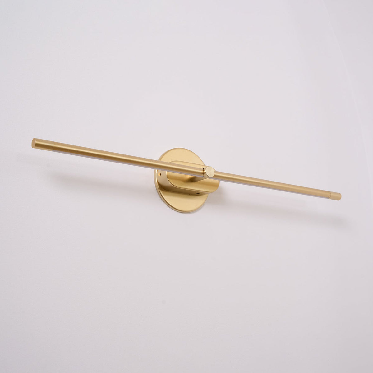 Lámpara de pared lineal recargable inalámbrica con control táctil: aplique de tocador con batería alimentado por USB para espejo de baño, dormitorio y armario