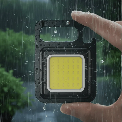 Linterna LED de bolsillo compacta con llavero