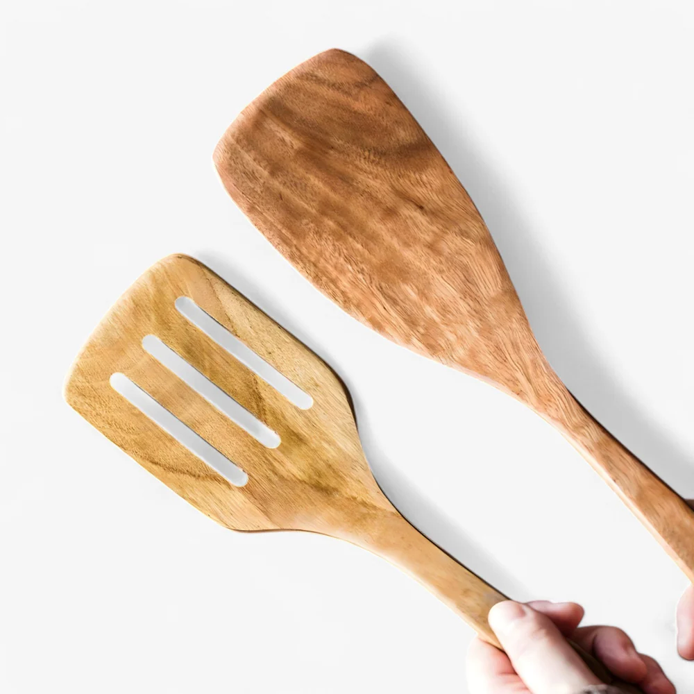 Juego de utensilios de cocina de madera natural