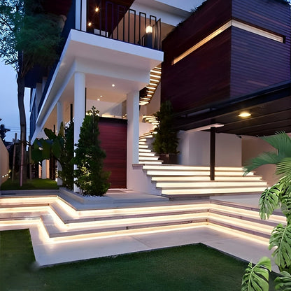 Tira de luz LED flexible | Diseño impermeable de 24V con instalación empotrada | Ideal para iluminación exterior