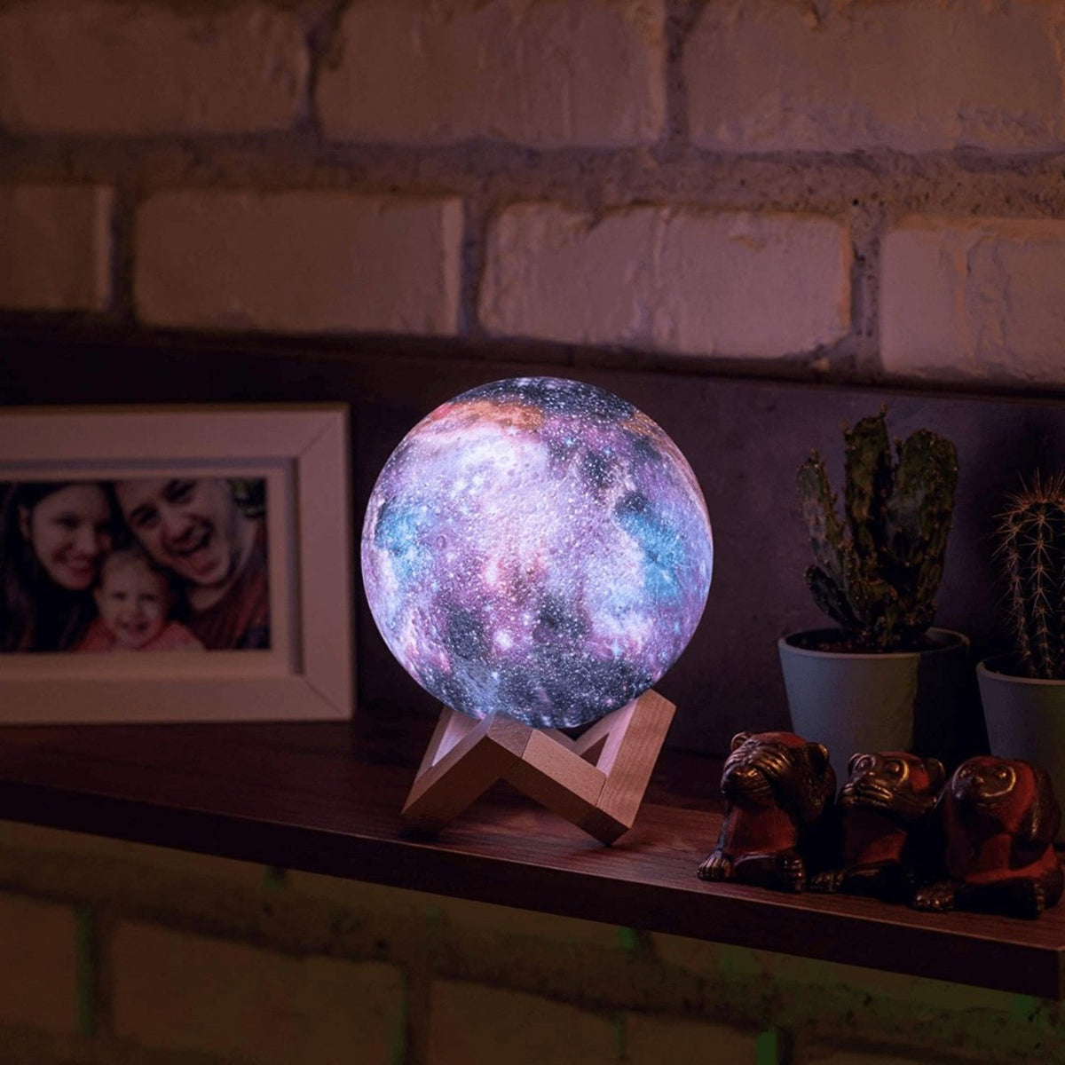Galaxy Moon Lamp - 16 Colors, Remote Control, 3D, Night Light