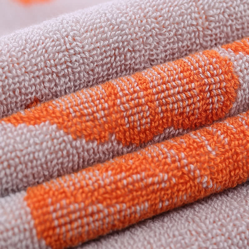 Gleam Bath Towel - 100% Cotton, Ginkgo Leaf Design