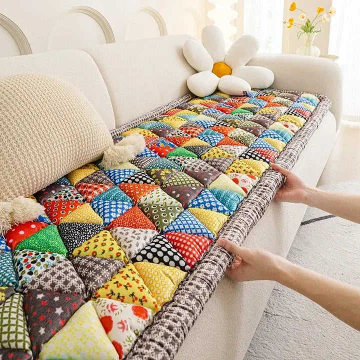 Floral Sofa Protector Cover for Couch – Thick Woven Throw Blanket with European Pattern for Living Room Furniture, 3-Seater Protection