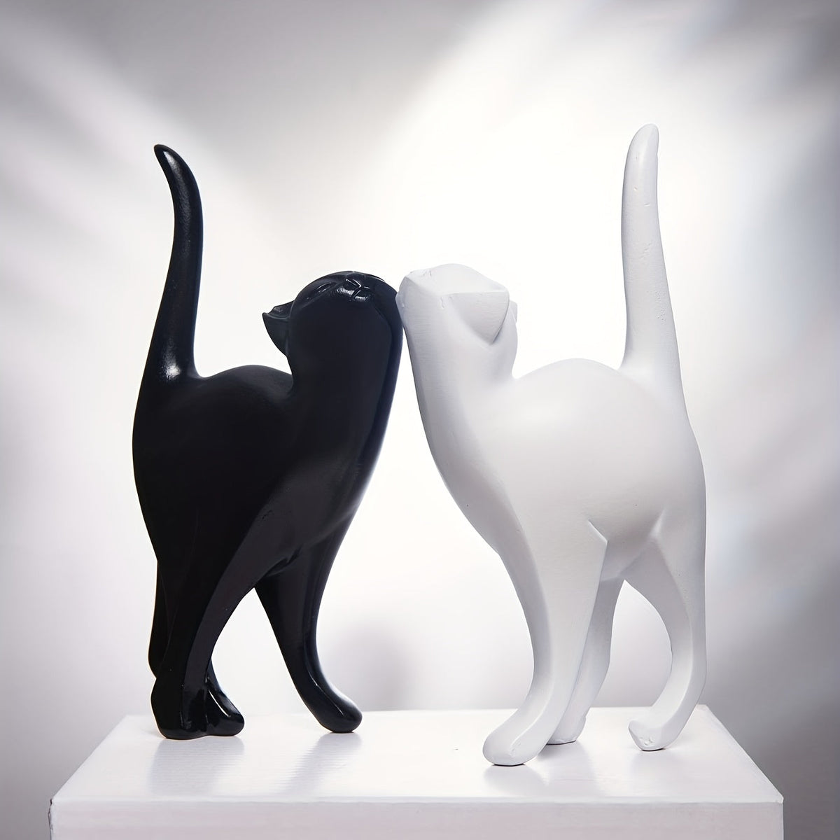 Hand-Painted Cat Statue - Elegant Scandinavian Design for Home Decor