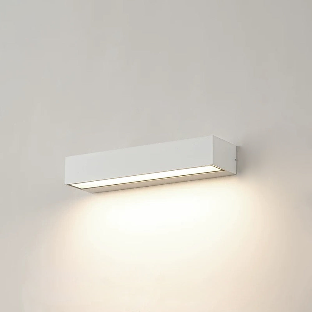 Outdoor LED Wall Sconce Die-Cast Aluminum Porch Light Black White 8-32 in Weatherproof Fixture for Balcony Entry Hallway Modern Exterior