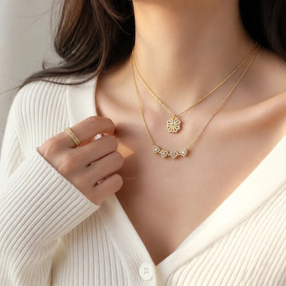Collar magnético convertible de trébol a corazón, acero inoxidable chapado en oro y circonita