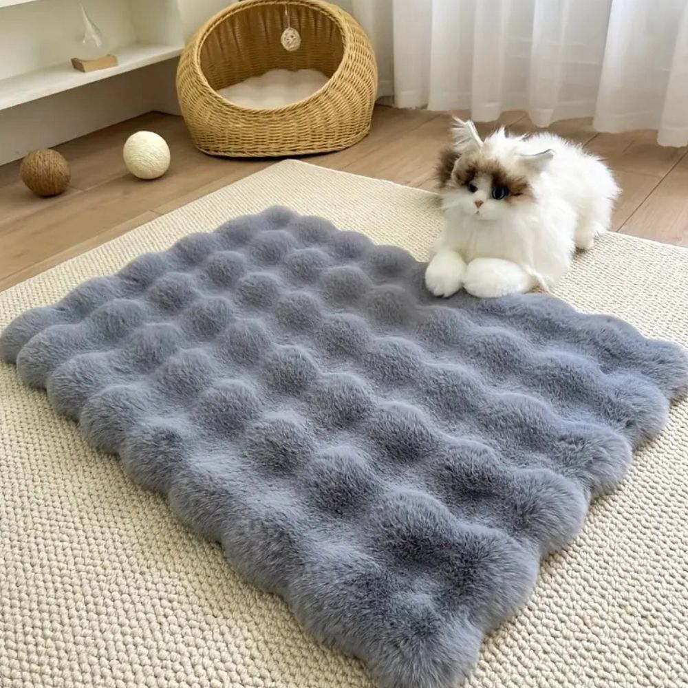 LuxePet Mat - Faux Fur Microfiber Comfort, Non-Slip