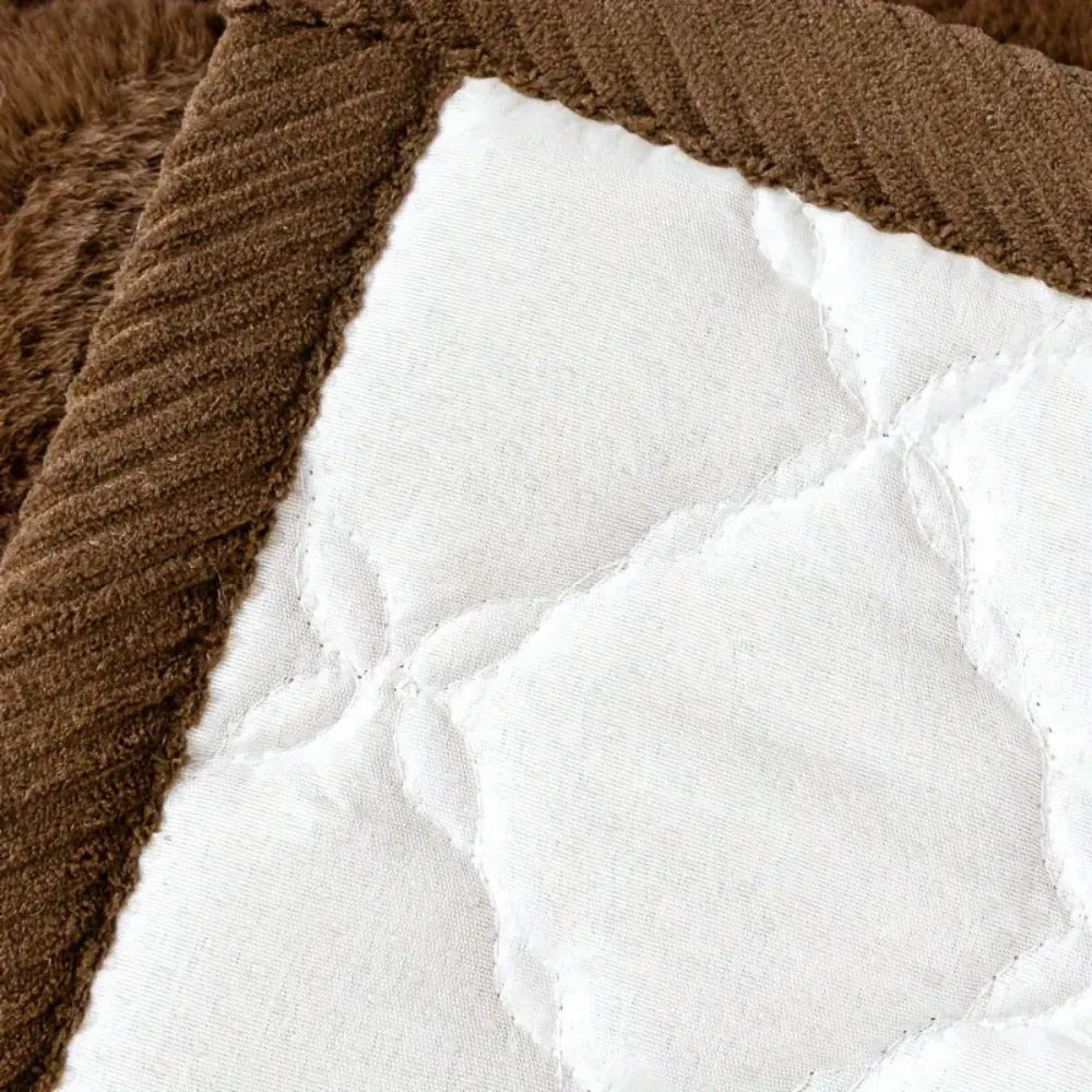 Luxe Diamond Sofa Cover - Soft Microfiber, Non-Slip Design