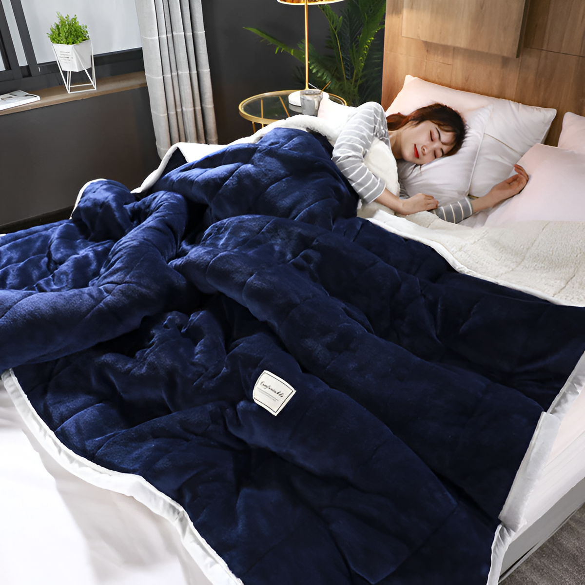 Luxe Fleece Blanket | Super Soft Warm Blanket with Elegant Design | Perfect for Cozy Nights