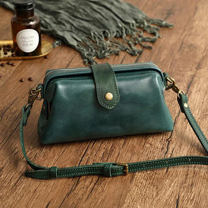 Compact Leather Crossbody Purse for Women – Adjustable Strap Shoulder Bag with Zip Closure for Travel, Shopping & Everyday Wear