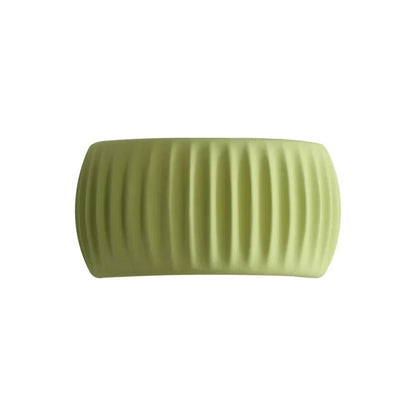 Aplique de pared para dormitorios y pasillos: lámpara decorativa de resina de 9.4 pulgadas en color crema suave, casquillo cableado para interiores modernos, ahorra espacio