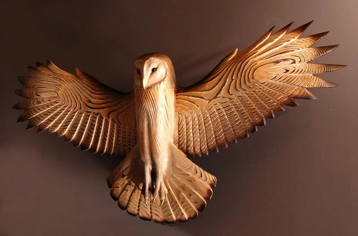 Búho majestuoso | Arte de pared de madera con acabado natural | Artesanía para un ambiente hogareño tranquilo