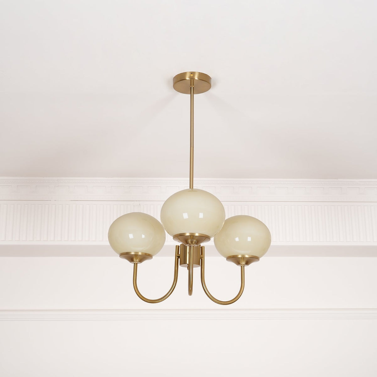 Multi-Head Pendant Chandelier with Colored Glass Shades 18-26 in Metallic Finish for Dining Room Bedroom Kitchen Island Overhead Lighting E2
