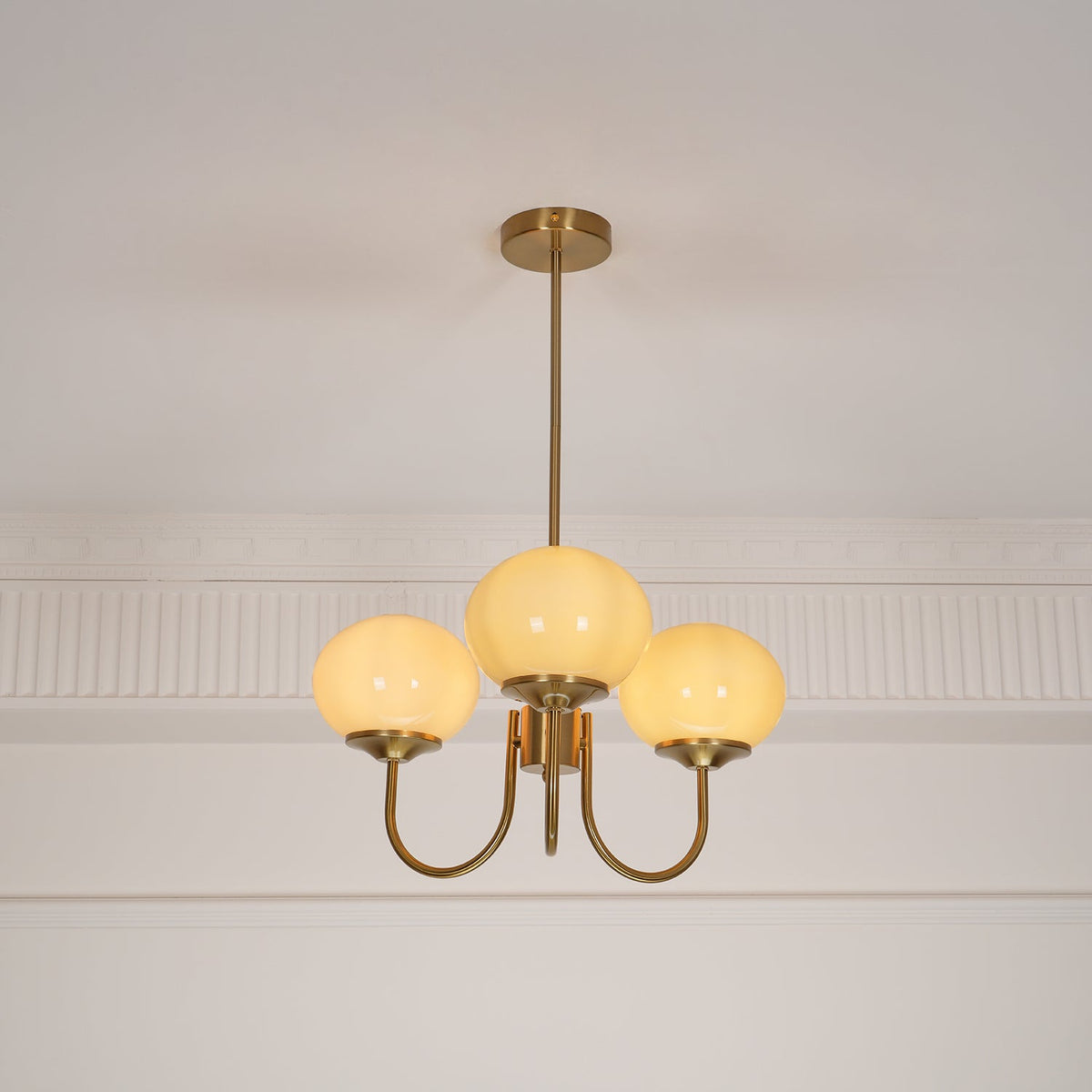 Multi-Head Pendant Chandelier with Colored Glass Shades 18-26 in Metallic Finish for Dining Room Bedroom Kitchen Island Overhead Lighting E2