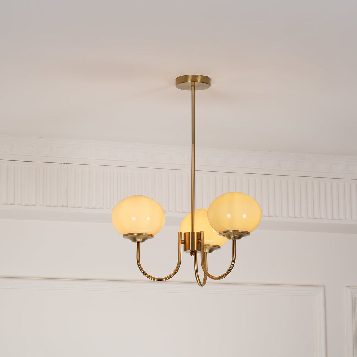 Multi-Head Pendant Chandelier with Colored Glass Shades 18-26 in Metallic Finish for Dining Room Bedroom Kitchen Island Overhead Lighting E2