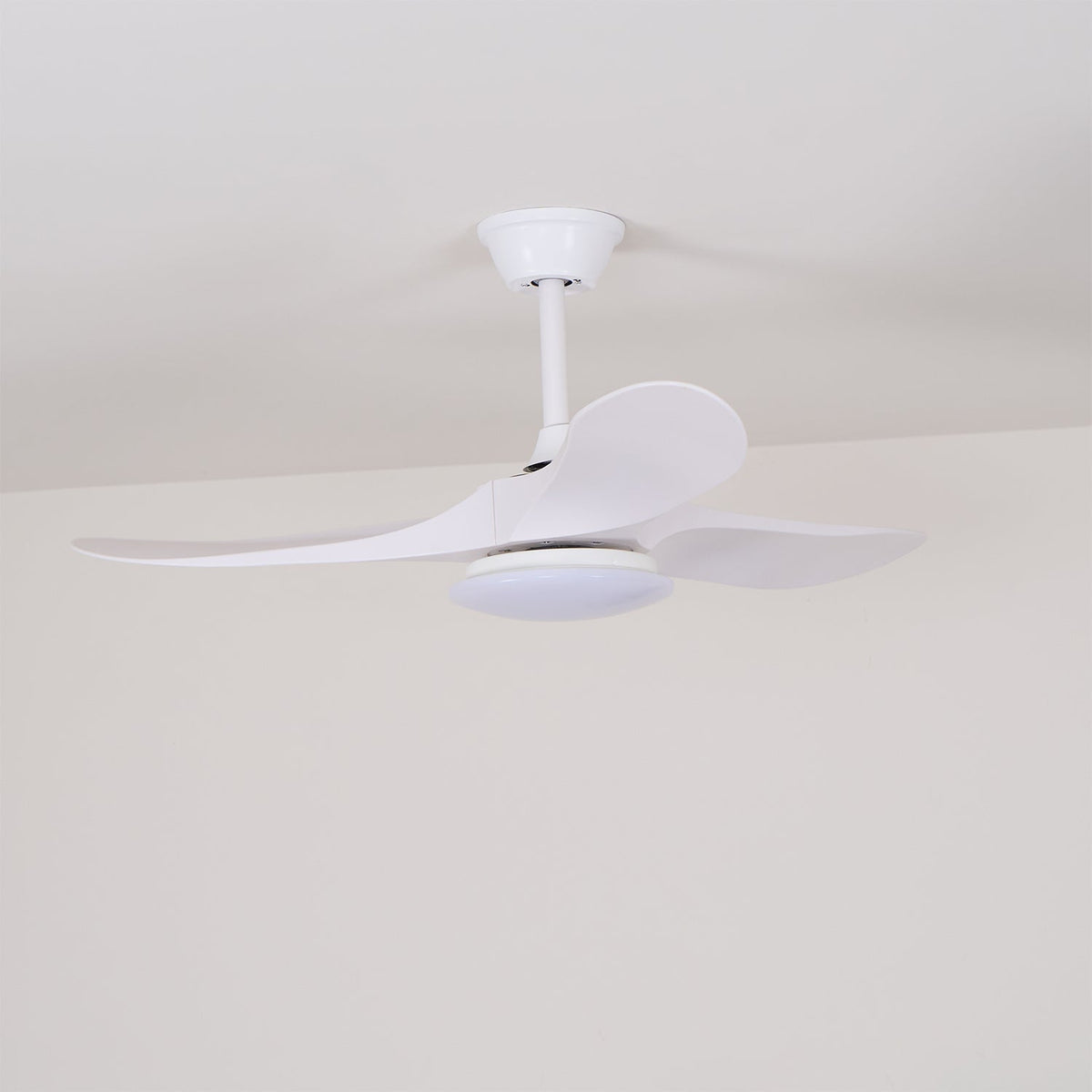 Ceiling Fan with Light 42in 52in Real Wood Blades 6 Speed LED Indoor Modern for Living Room Bedroom Dining Room Office Adjustable Temperatur