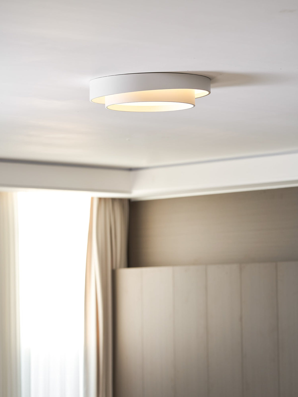 Flush Mount LED Ceiling Light Round Low-Profile Fixture Black White Gray 16 20 24 Inch Diameter for Bedroom Hall Kitchen Foyer