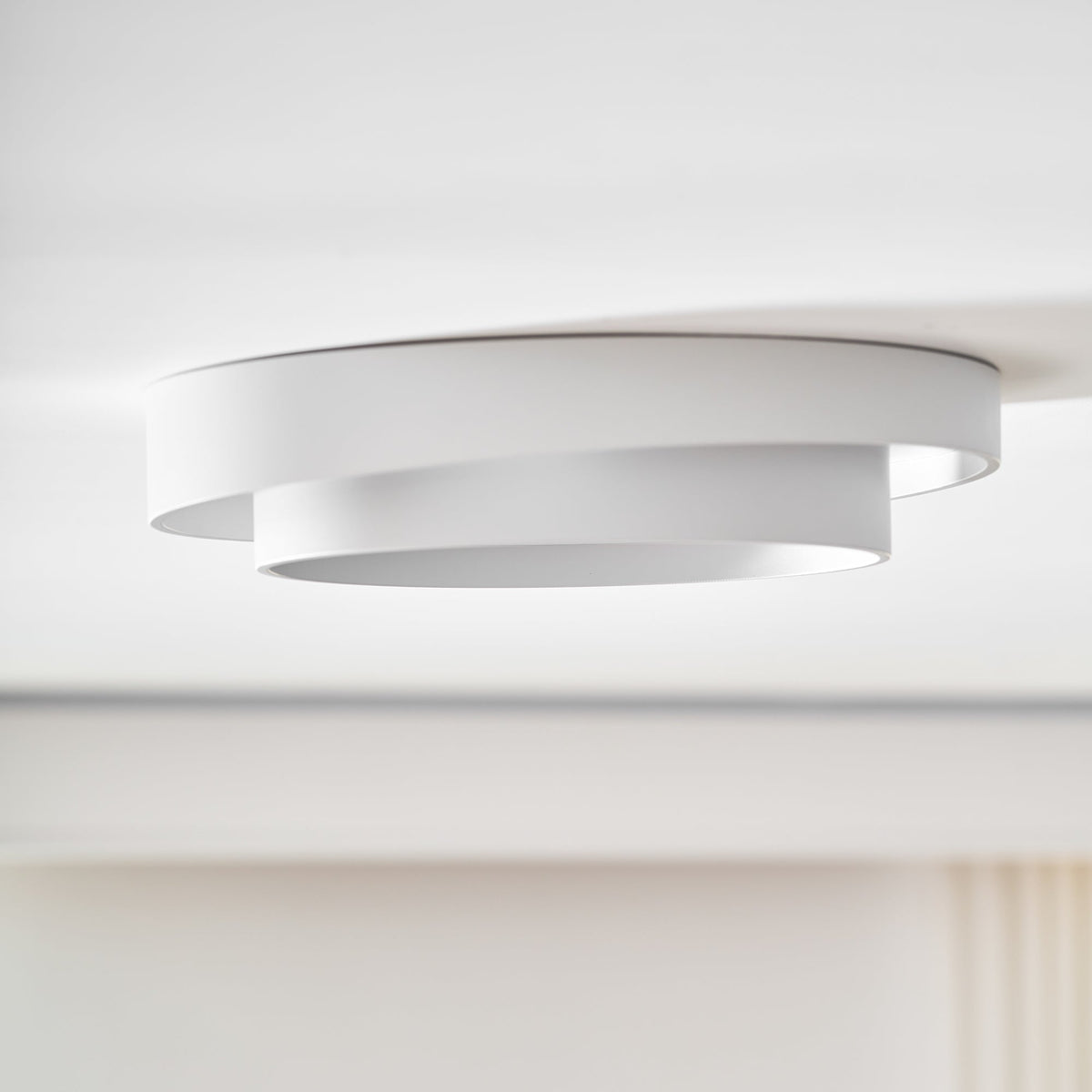 Round LED Flush Mount Light Fixture Metal White 16 20 24 Inch for Bedroom Living Room Office Modern Low Profile Overhead Lighting 3000K 4000