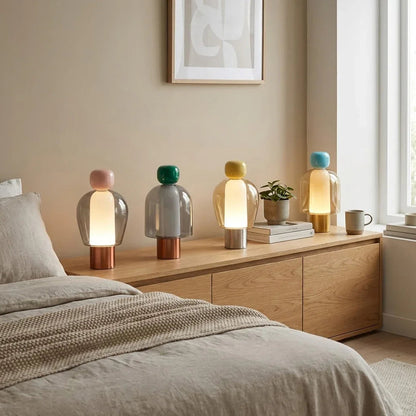 Lámpara de mesa escultural moderna: diseño inalámbrico recargable para dormitorio o escritorio, elegante acabado de vidrio, tamaño compacto, LED regulable