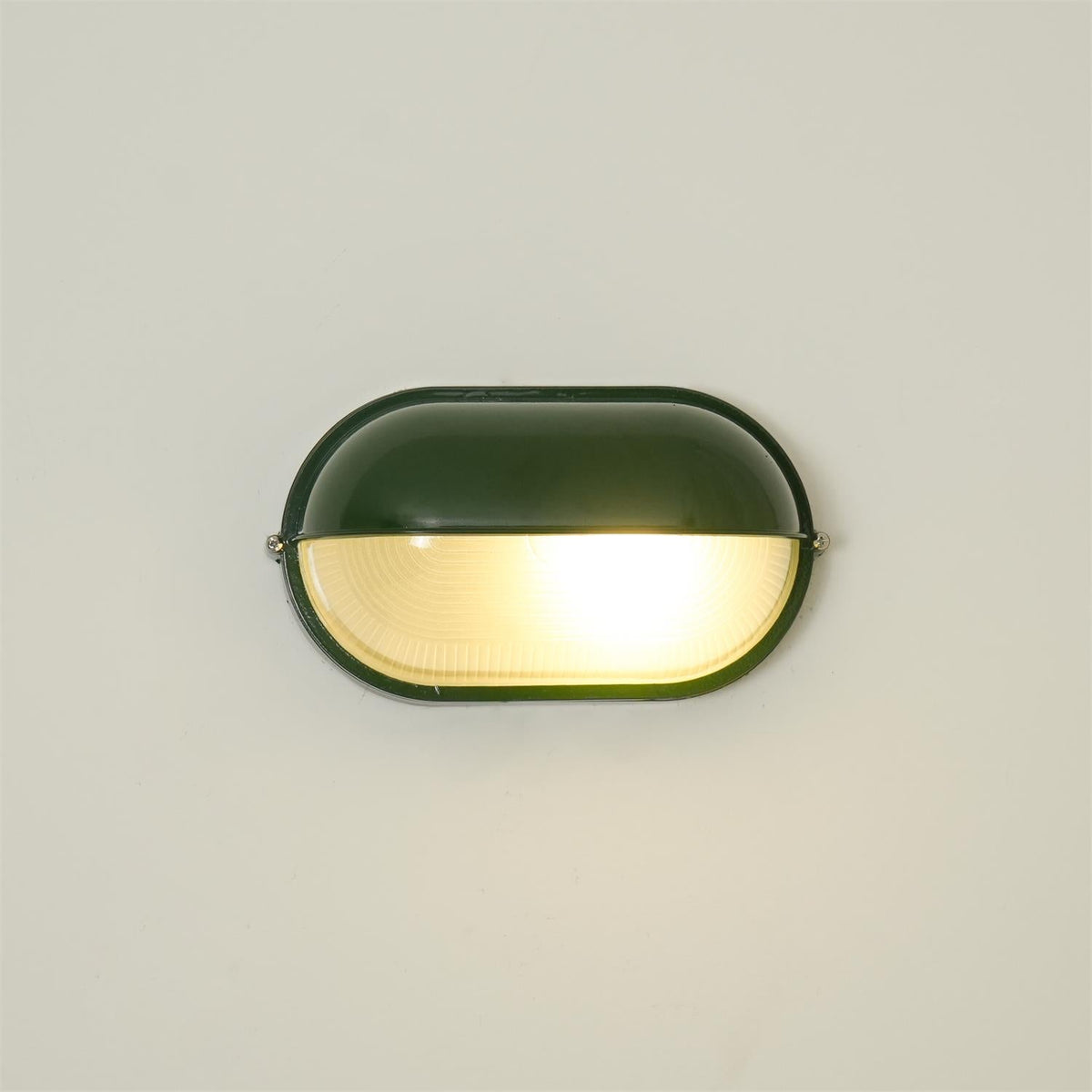Aplique de pared industrial para exteriores con pantalla de vidrio estriado: lámpara resistente a la intemperie para porches, patios, entradas, puertas y jardines