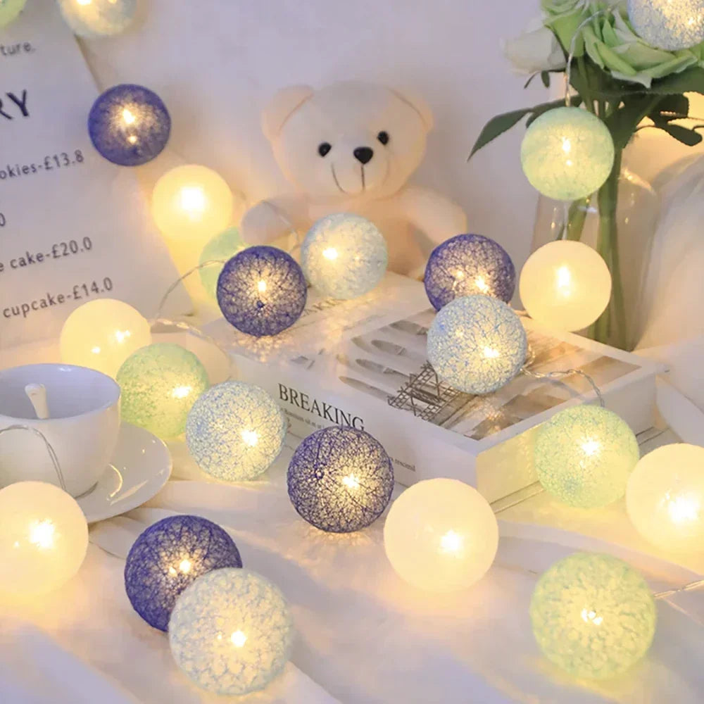 Cotton Ball String Lights with Soft Woven Globes for Bedroom, Living Room & Party Decor – USB or Battery Powered Fairy Lights