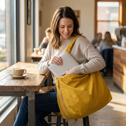 Bolso de hombro grande y holgado Ortekor con cuatro bolsillos exteriores | Bolsos de hombro elegantes y funcionales para mujer