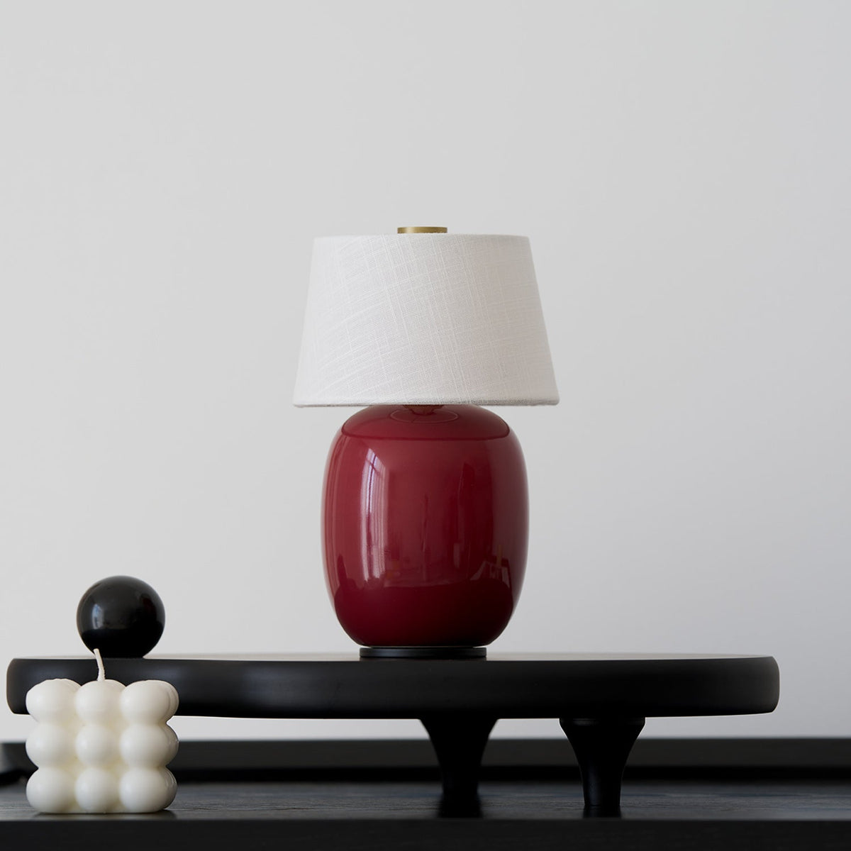 Petite Battery Operated Table Lamp – Cordless Bedside Lamp with Modern Design and Adjustable Brightness