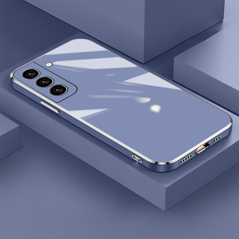 Metallic-Trimmed TPU Phone Case for Samsung Galaxy – Slim Protection with Gold Accents & Scratch-Resistant Microfiber Interior