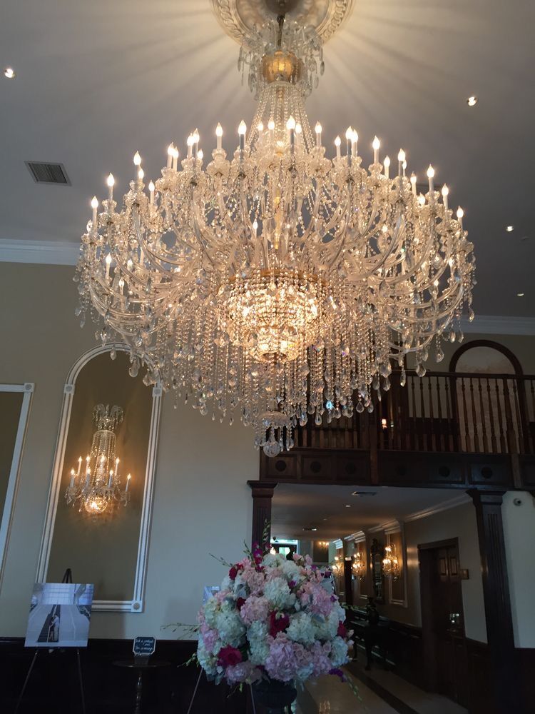 Grand Tiered Crystal Chandelier 35-90 Bulbs Dimmable LED Foyer Statement Lighting for High Ceilings Entryway Staircase Hotel Lobby