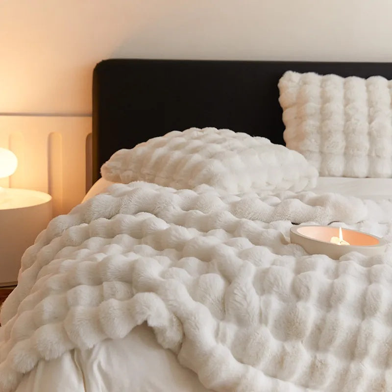 Plush Faux Rabbit Fur Throw Blanket – Double-Layered, Ultra-Soft & Lightweight for Couch, Bed & Travel