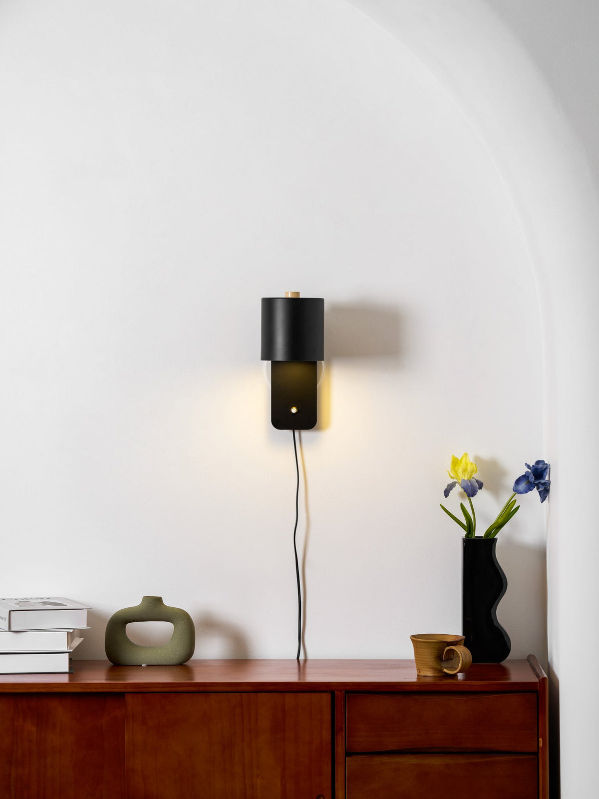 Adjustable Metal Wall Sconce with 350° Swivel Head for Bedroom Reading Nook Living Room Hallway Ambient Task Lighting E26 Socket 5 in Dia 12