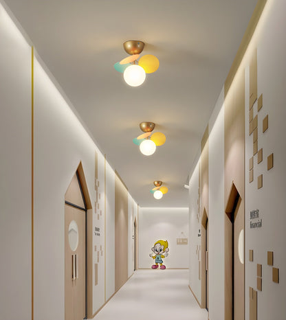 Lámpara de techo de montaje empotrado con múltiples globos y pantallas esféricas en tonos pastel: lámpara LED colorida y moderna para habitaciones infantiles, salas de juegos y espacios contemporáneos