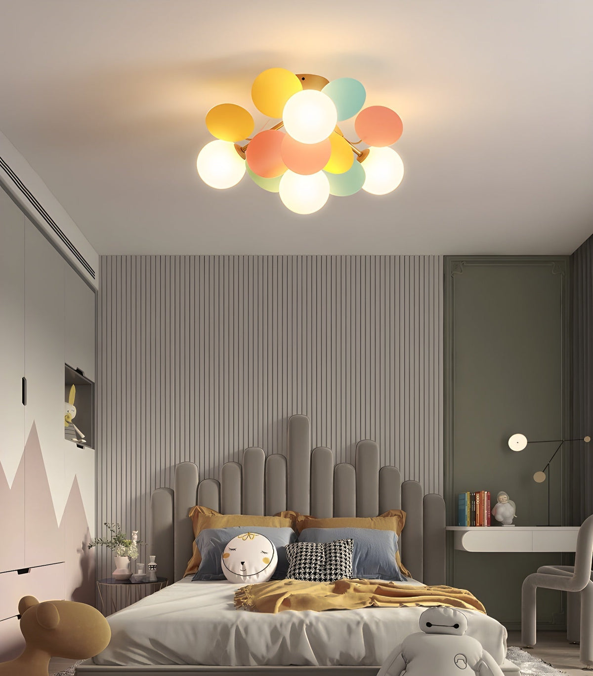 Lámpara de techo de montaje empotrado con múltiples globos y pantallas esféricas en tonos pastel: lámpara LED colorida y moderna para habitaciones infantiles, salas de juegos y espacios contemporáneos