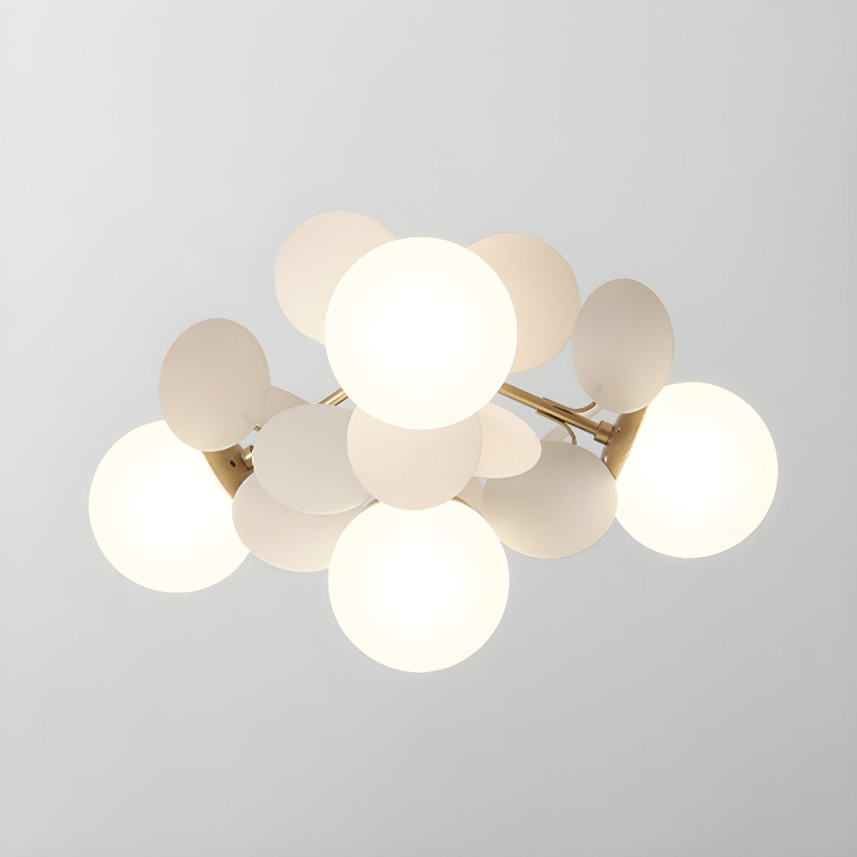 Lámpara de techo de montaje empotrado con múltiples globos y pantallas esféricas en tonos pastel: lámpara LED colorida y moderna para habitaciones infantiles, salas de juegos y espacios contemporáneos