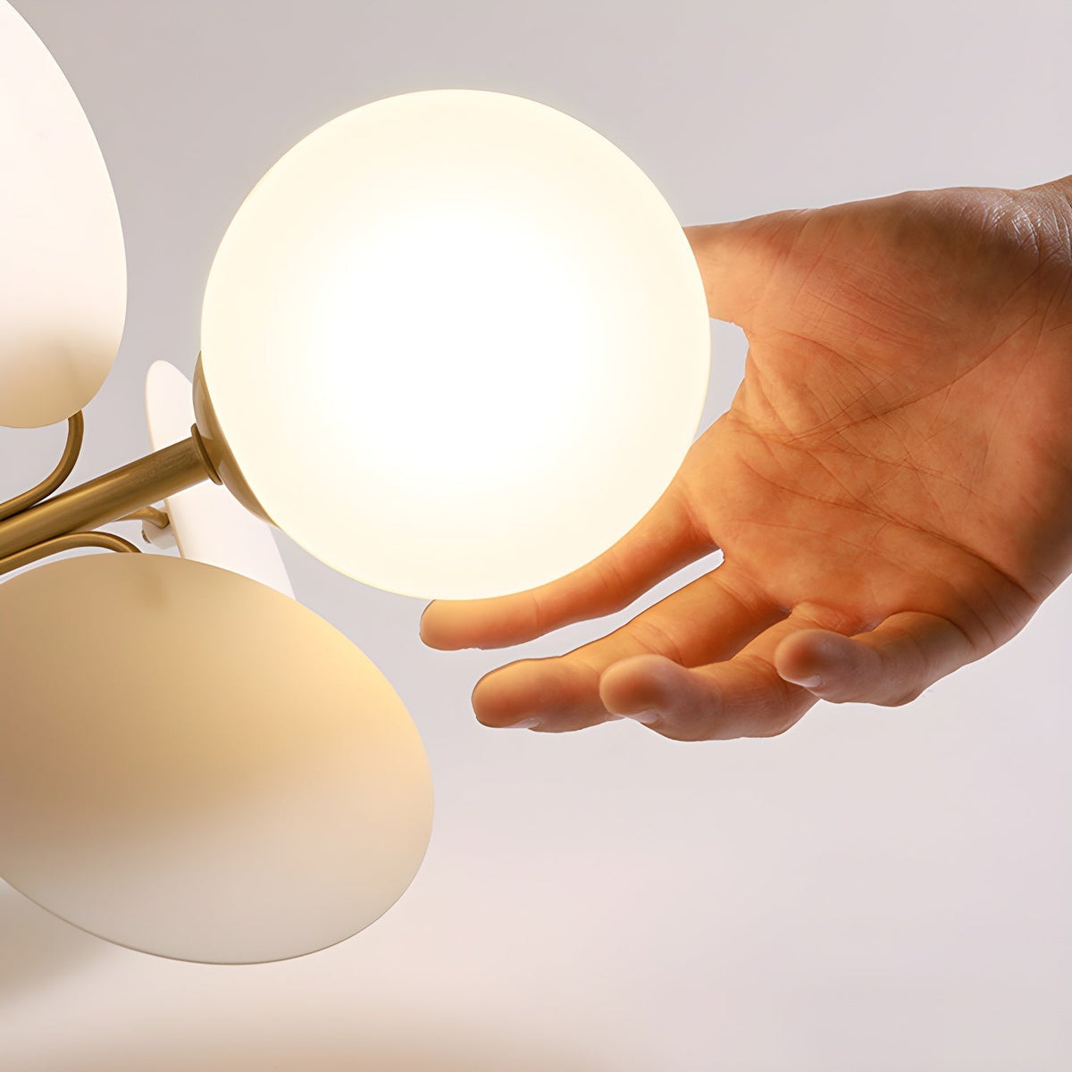 Lámpara de techo de montaje empotrado con múltiples globos y pantallas esféricas en tonos pastel: lámpara LED colorida y moderna para habitaciones infantiles, salas de juegos y espacios contemporáneos