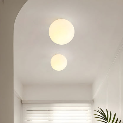 Aplique esférico con pantalla de acabado mate para habitaciones medianas – Casquillo E27 – Diseño minimalista moderno para dormitorios, recibidores y salas de estar