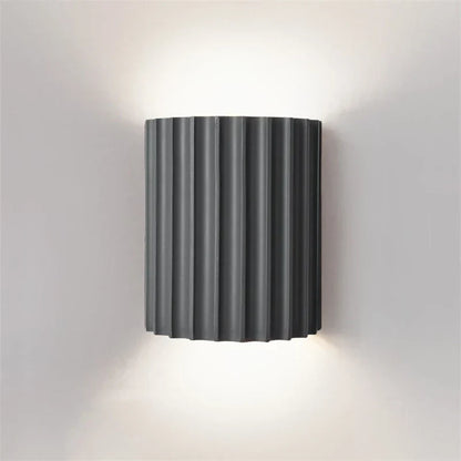 Textured Resin Wall Sconce with Upward & Downward Glow – Modern Ribbed Design for Bedroom, Living Room, Hallway – E27 Socket