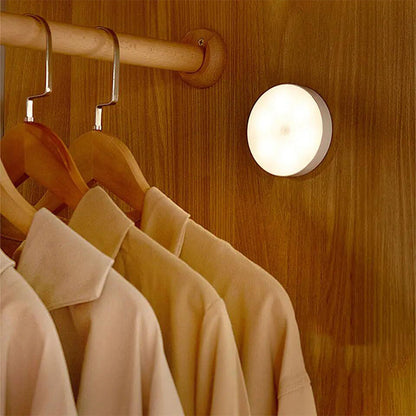 GlowMira - Luz nocturna LED con sensor de movimiento