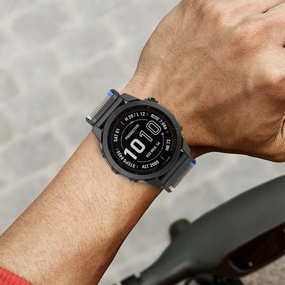 Adjustable Nylon Hook-and-Loop Smartwatch Band – Breathable Sports Strap for Fitness Tracking