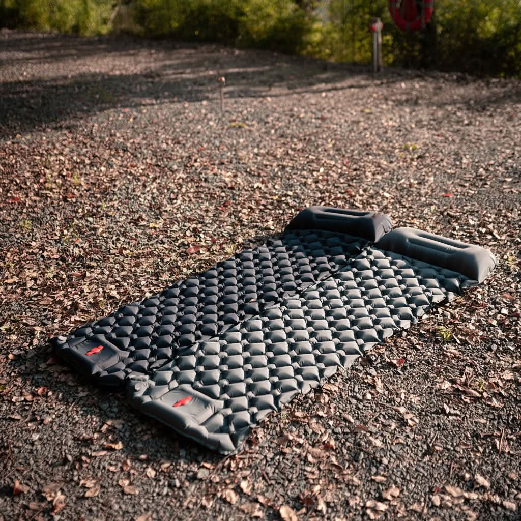 HIKENEST – Inflatable Camping Mattress for Climbing & Hiking