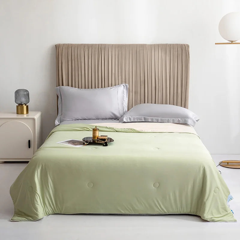 Reversible Lightweight Summer Throw Blanket for Hot Sleepers – Twin/Full Bed Size in Green & Gray – Moisture-Wicking Fiber Technology for Be