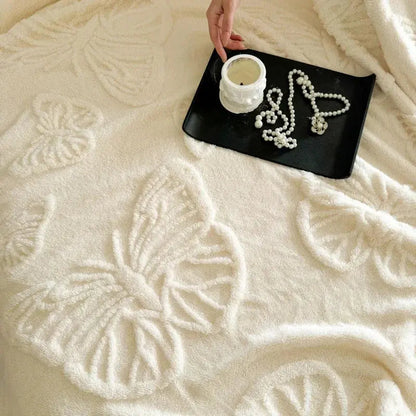 Cozy Coral Fleece Blanket | Lightweight Flannel Design for Ultimate Warmth