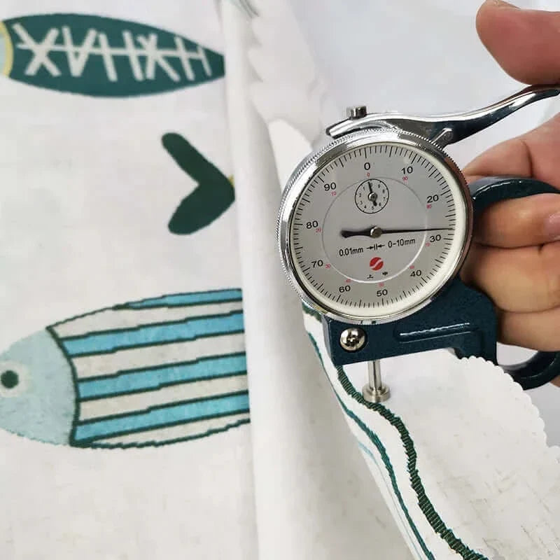 Diseño acuático elegante | Mantel resistente a las manchas con tejido Oxford duradero | Cuidado fácil para cenas con estilo