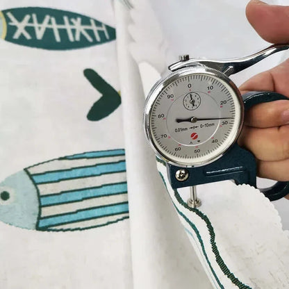 Diseño acuático elegante | Mantel resistente a las manchas con tejido Oxford duradero | Cuidado fácil para cenas con estilo