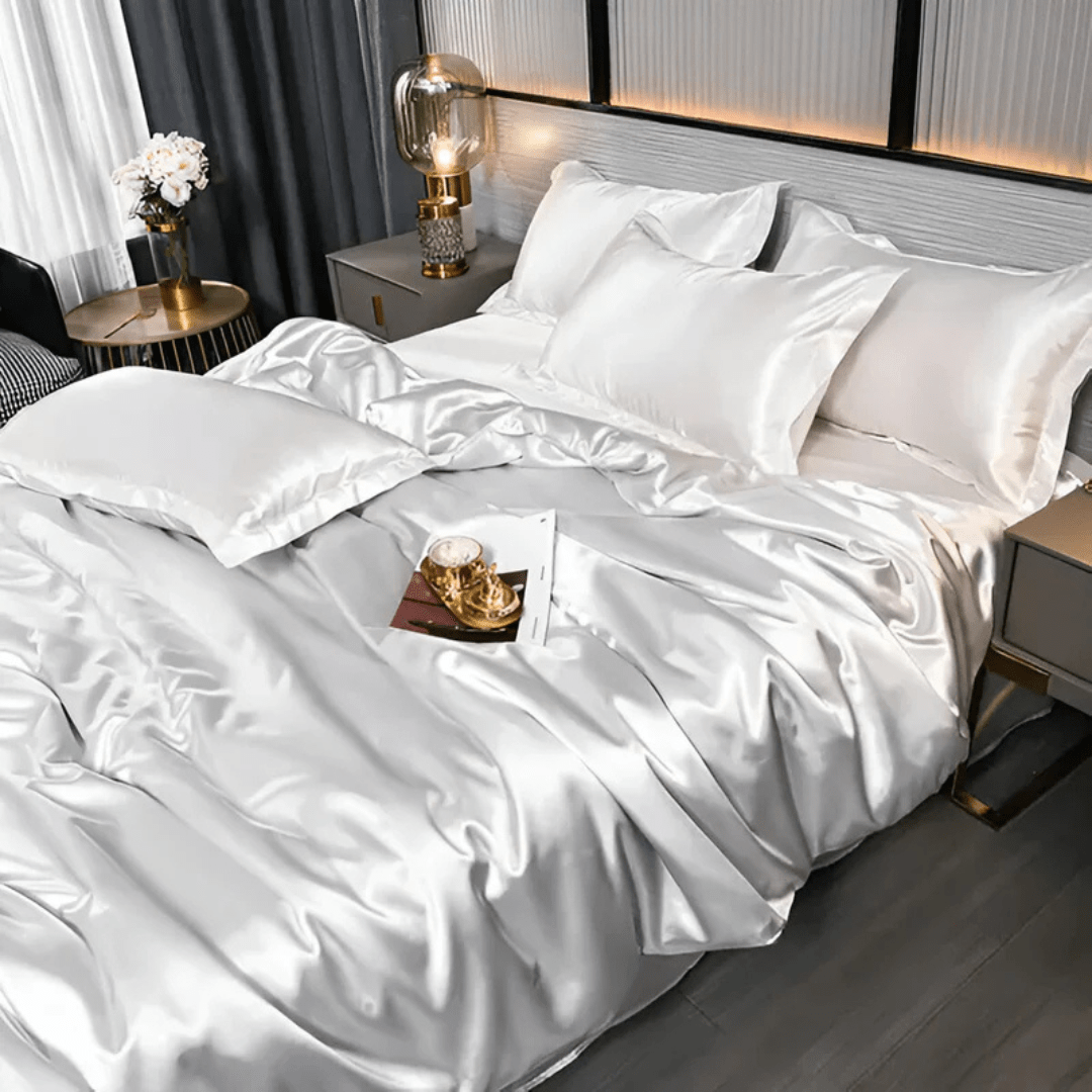 Queen Bedding Set Polyester Satin-Feel Cover for Year-Round Sleep Comfort Machine Washable Wrinkle-Free