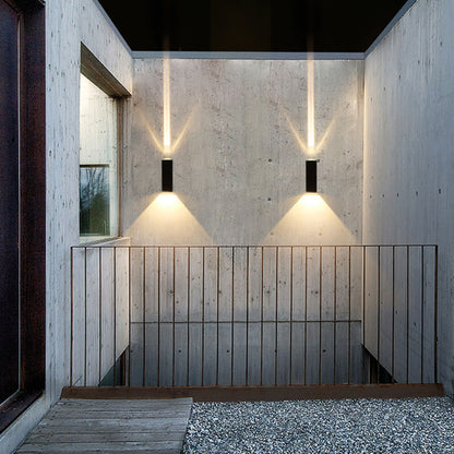 Weatherproof Rectangular Aluminum LED Wall Sconce for Outdoor Spaces