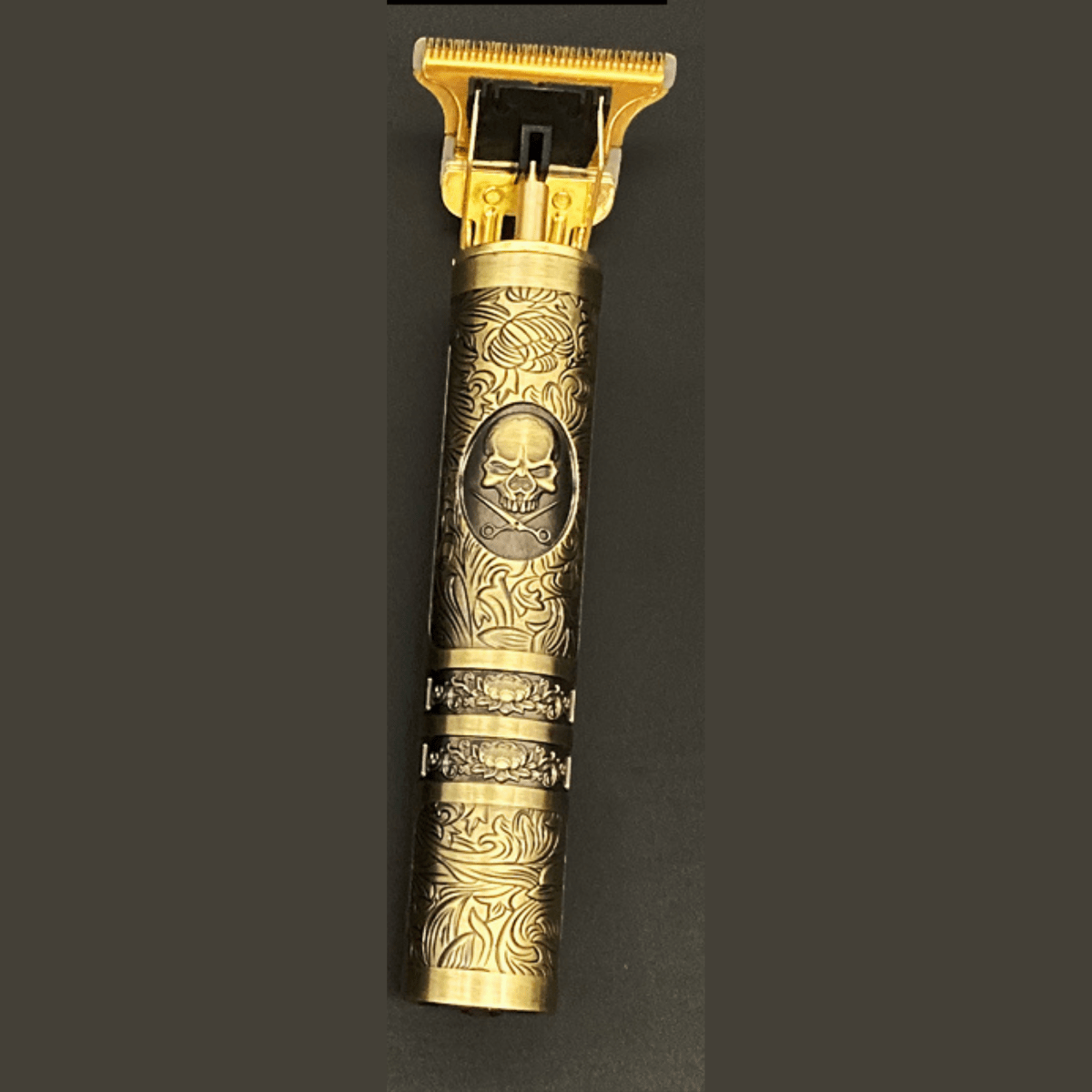 BARBERVAULT – Precision Beard Trimmer Battery Powered Design